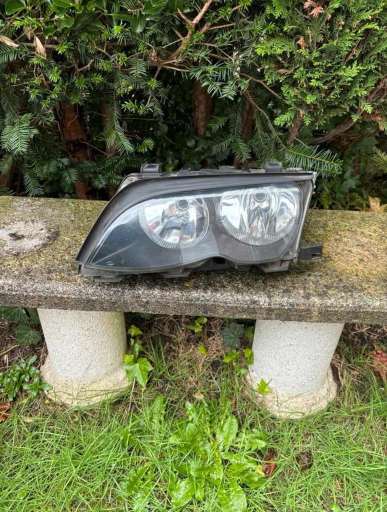 Phare gauche HALOGENE BMW série 3 châssis E46 ph.2 année2001, Enlèvement ou Envoi, Utilisé, BMW