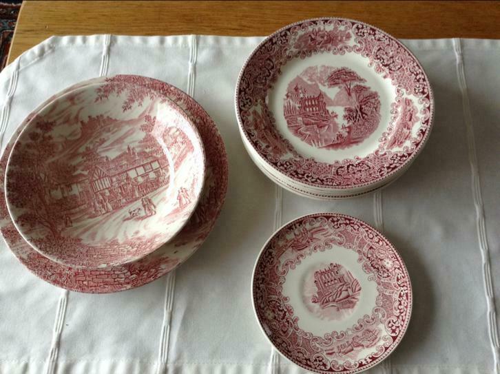 Assiettes Broadhurst: rouge, Antiquités & Art, Enlèvement ou Envoi
