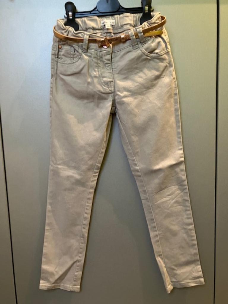 maat 128 broek zilver met riem  JBC, Enfants & Bébés, Vêtements enfant | Taille 128, Pantalon, Enlèvement ou Envoi, JBC, Comme neuf