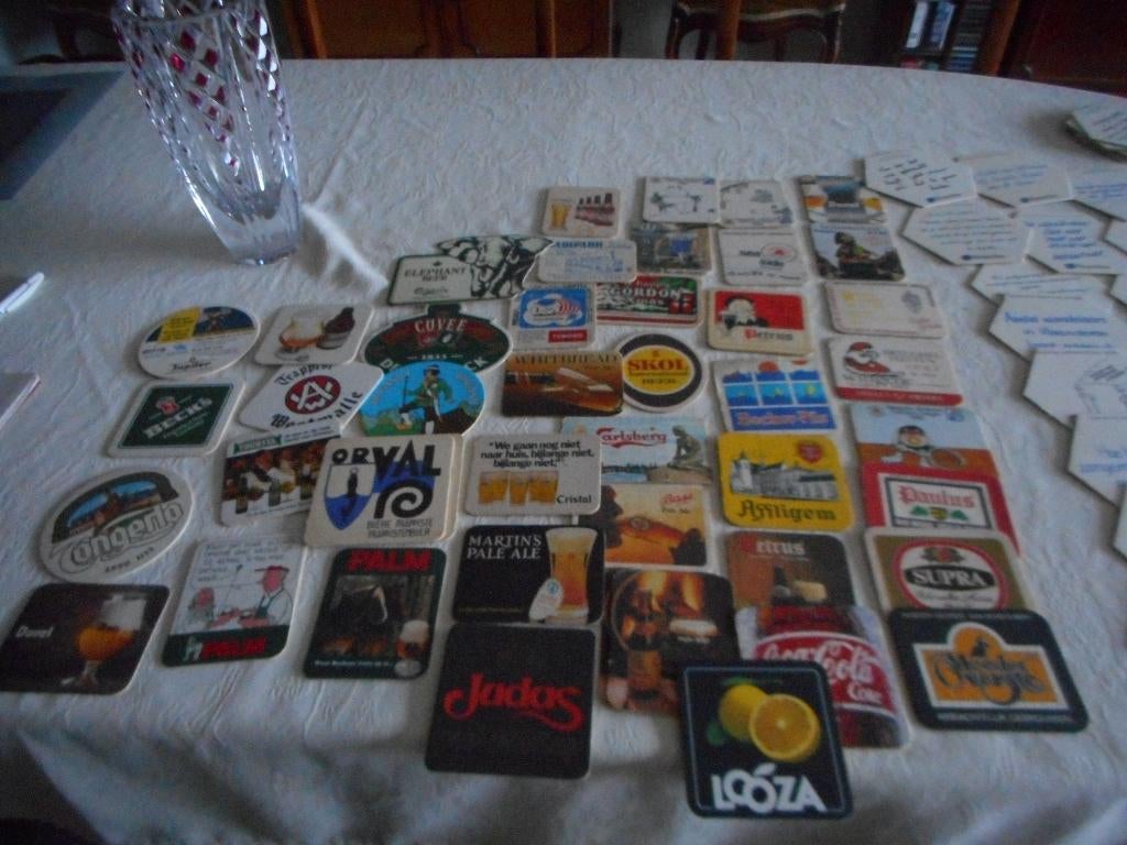79 oude bierkaartjes uit jaren '80 en '90, Verzamelen, Biermerken, Ophalen of Verzenden