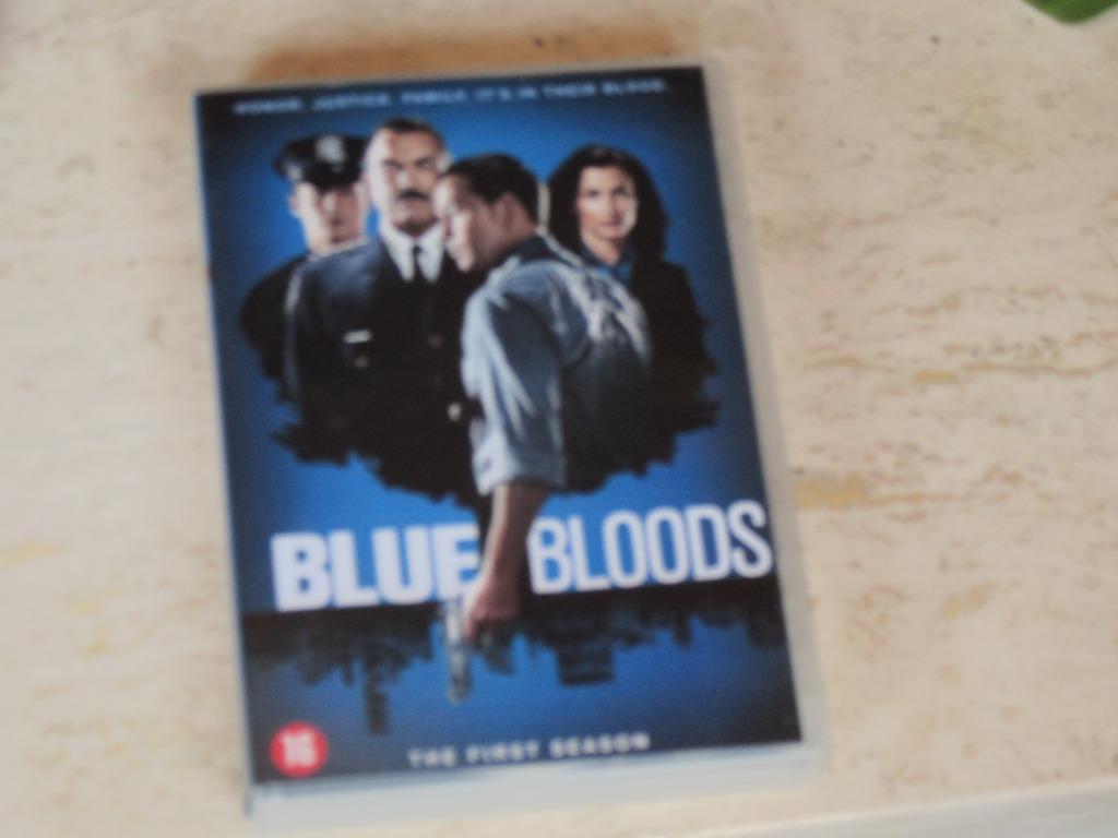 Blue Bloods seizoen 1 met Tom Selleck, Vanaf 16 jaar, Ophalen of Verzenden, Zo goed als nieuw, Drama