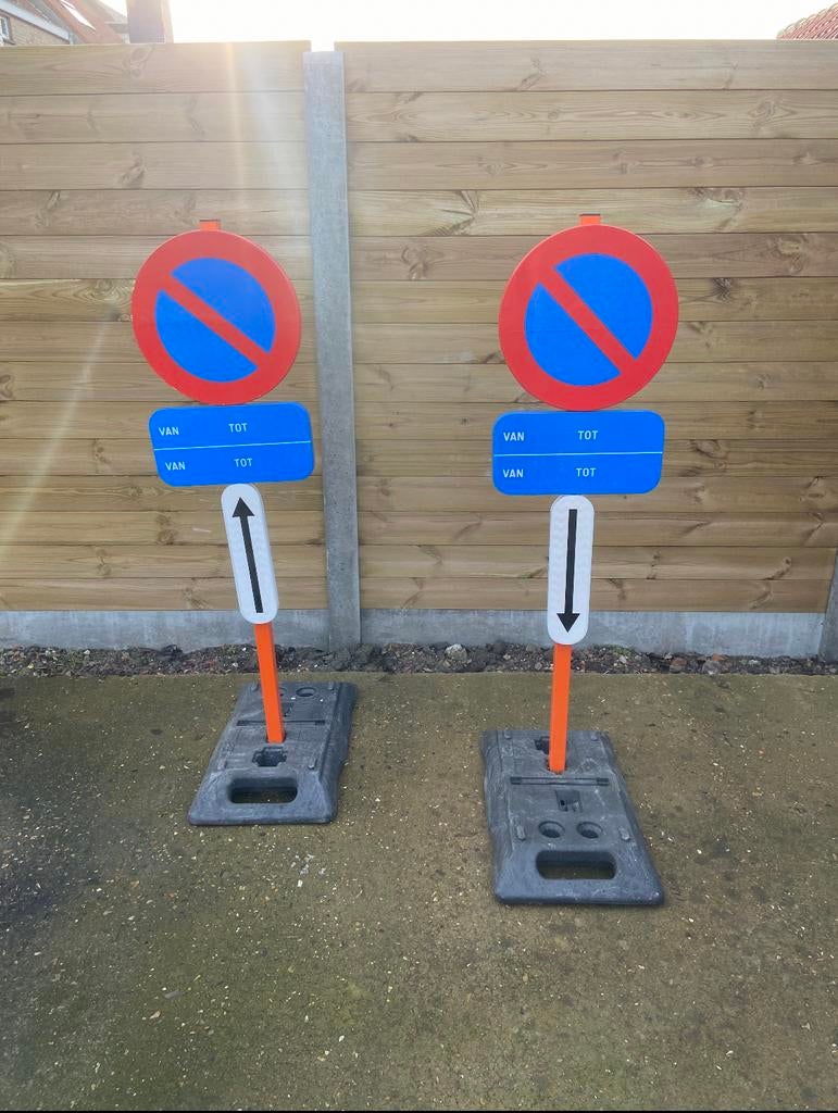 Parkeerborden te huur, Doe-het-zelf en Bouw, Ophalen, Zo goed als nieuw