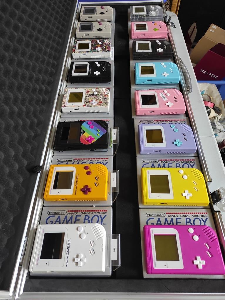 Faites fabriquer votre propre Gameboy personnalisé !, Consoles de jeu & Jeux vidéo, Consoles de jeu | Nintendo Game Boy, Enlèvement ou Envoi
