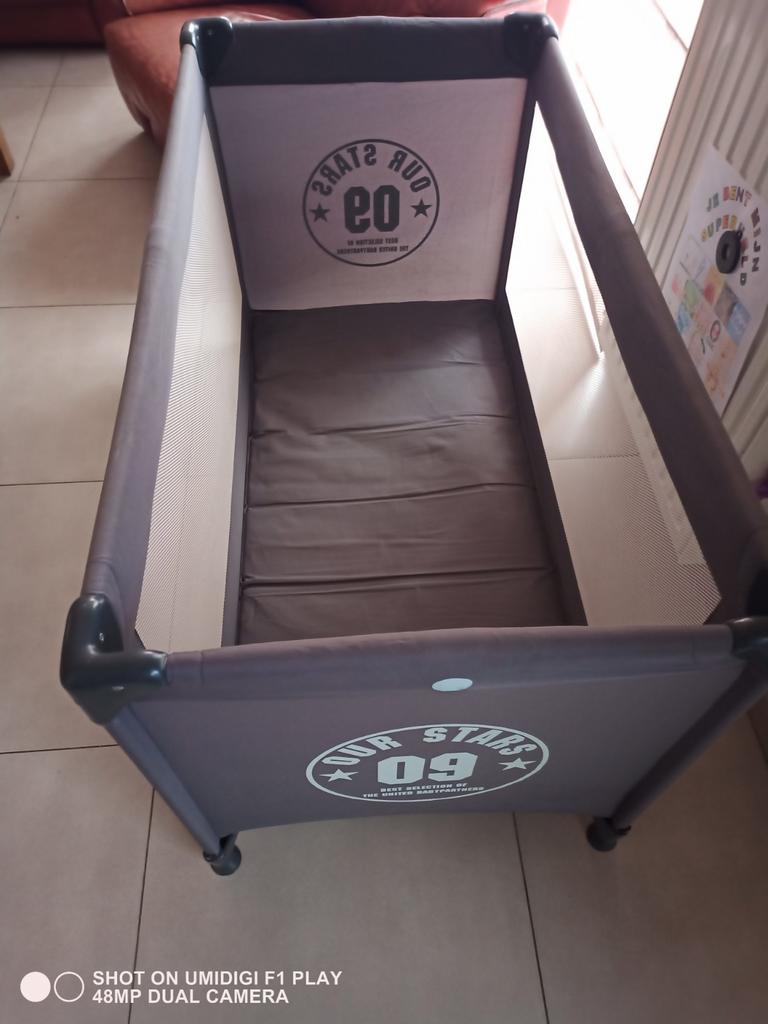 Reisbed+ matras, Kinderen en Baby's, Babywiegjes en Ledikanten, Ophalen