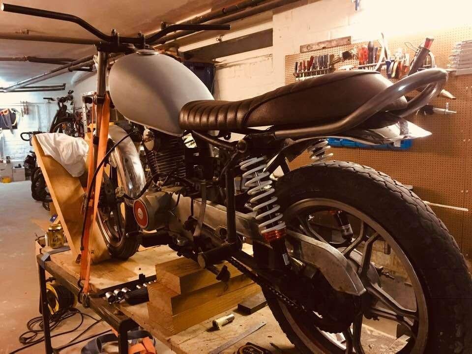 ADLY 125 (Suzuki GN 125 copy) — Projet Café Racer — 450€, Motos, Motos | Suzuki, Particulier, Autre, jusqu'à 11 kW, Enlèvement