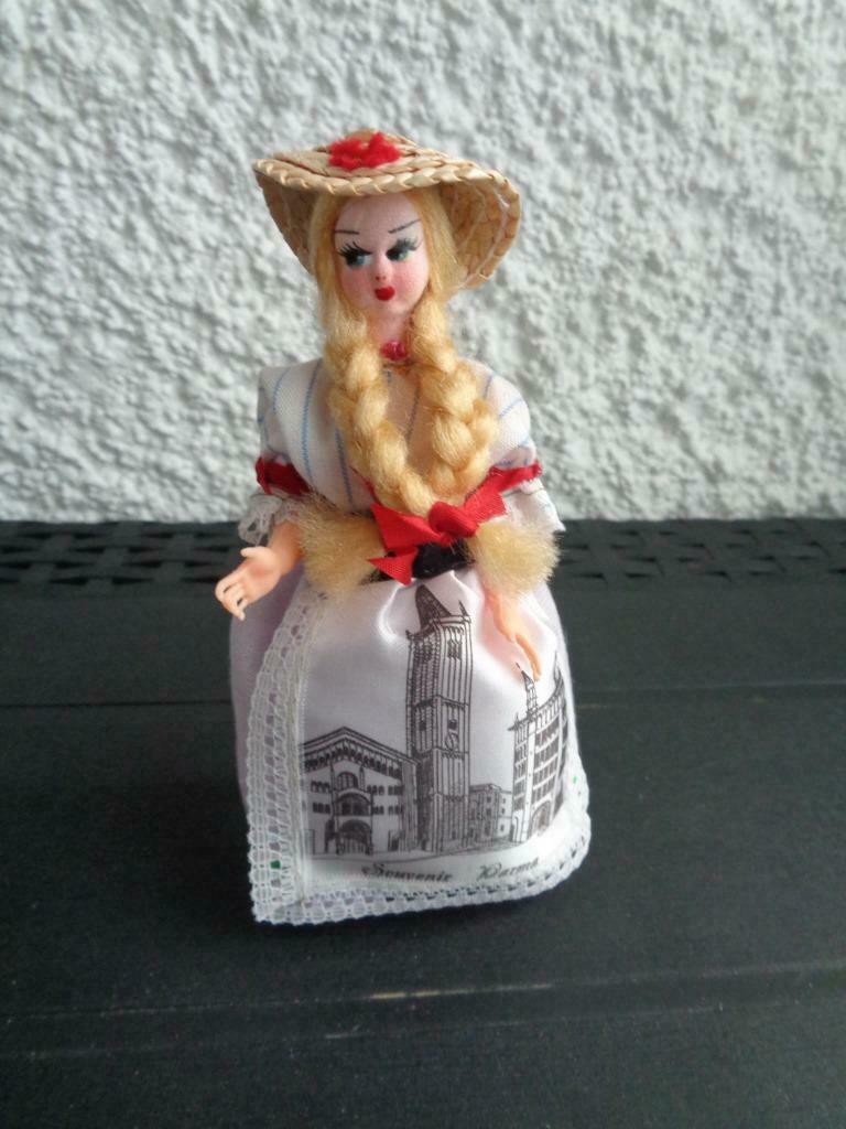 Ancienne poupée folklorique. "Parma", Verzamelen, Poppen, Ophalen of Verzenden, Gebruikt, Pop