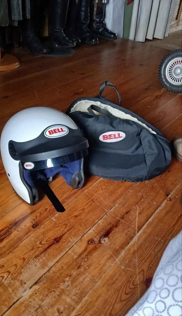 Bell helm, Ophalen, Zo goed als nieuw