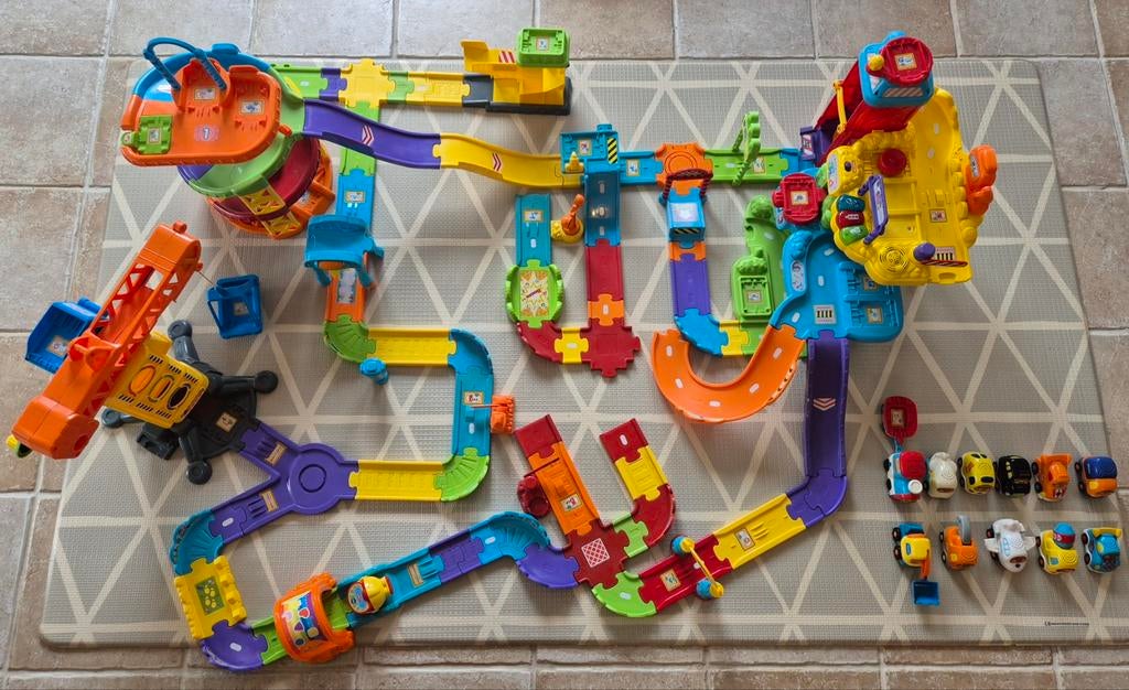 Vtech Toet Toet Auto Racecircuit + 11 Vtech auto's, Ophalen