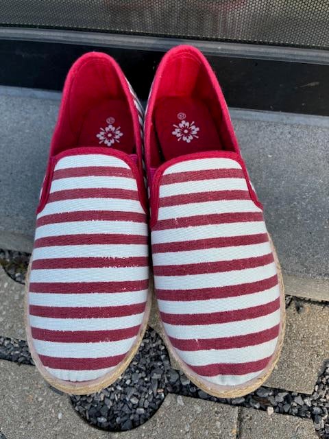 Mocassins pour femmes, Rouge, Enlèvement ou Envoi, Comme neuf, Sabots