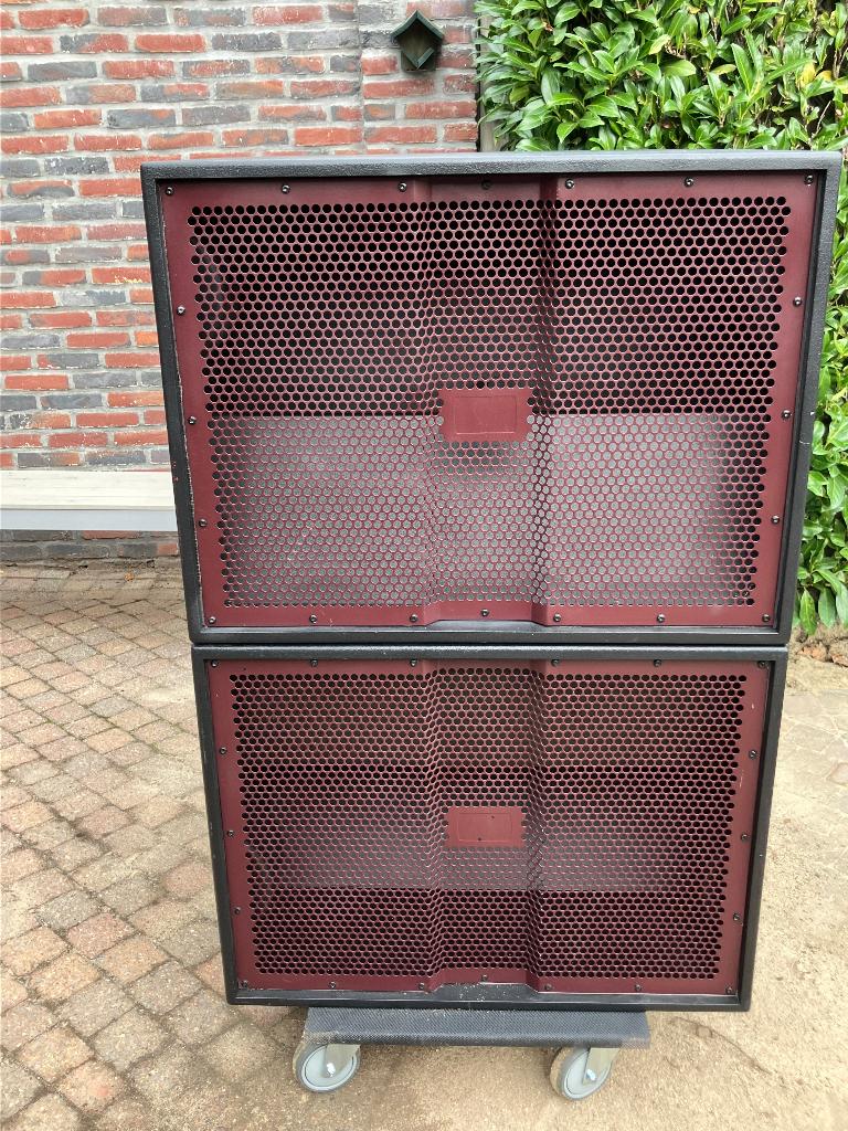 2x Ecler touring DPC 118 sub, 112db/140db!, Gebruikt, Subwoofer, 120 watt of meer, Ophalen