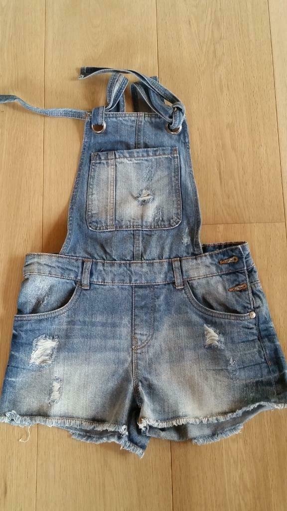 Korte jeans salopette (maat: 9/10j - 140), Enlèvement ou Envoi, Comme neuf, Fille, Pantalon