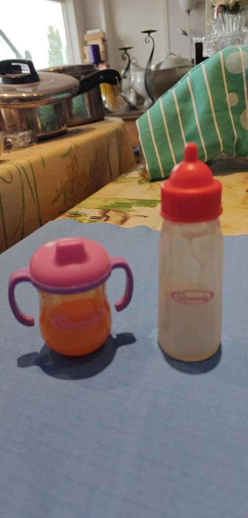 speelgoed 2 melkflesjes voor baby pop, Ophalen of Verzenden, Zo goed als nieuw, Babypop