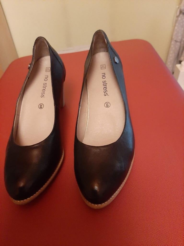 Pompes taille 38, Enlèvement ou Envoi, Comme neuf, Escarpins