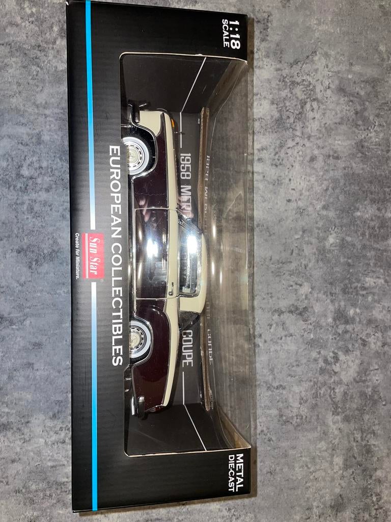 Mercedes-Benz 220SE coupé schaal 1:18, Ophalen of Verzenden, Nieuw, Auto, Sun Star