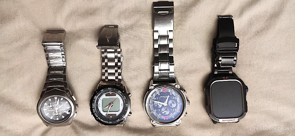 Lot de 4 montres pour hommes, Montre-bracelet, Autres marques, Enlèvement ou Envoi, Acier