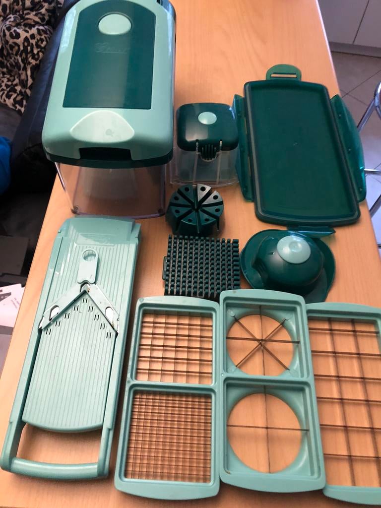 Geniale mandoline met accessoires, Huis en Inrichting, Ophalen, Gebruikt