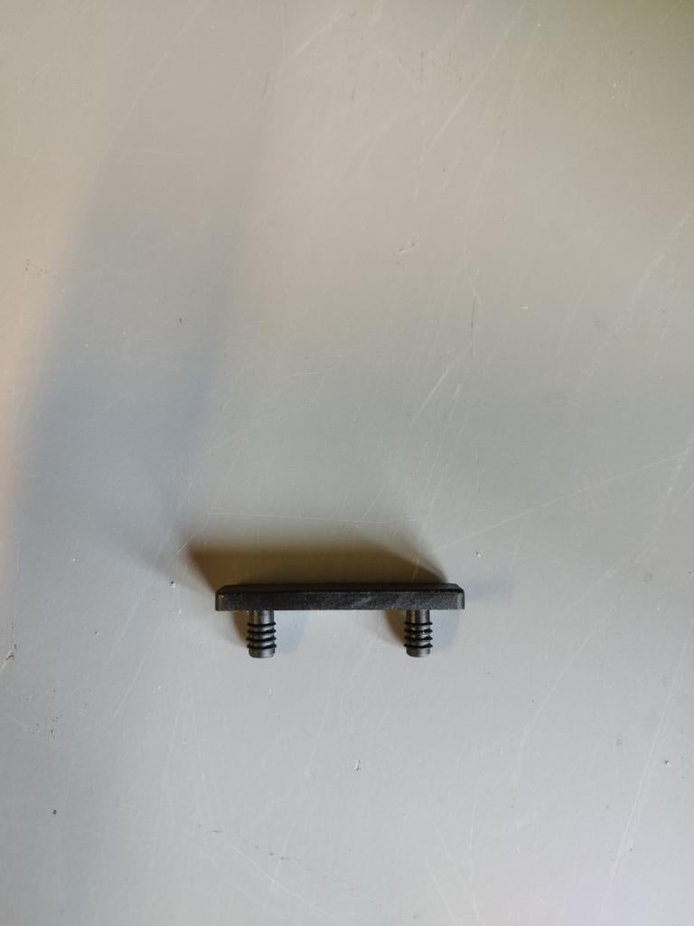 Meubelglijders bumpers voor metalen profielen 50x10x4 mm, Meubelglijder - bumper, Nieuw, Ophalen of Verzenden, Geen idee