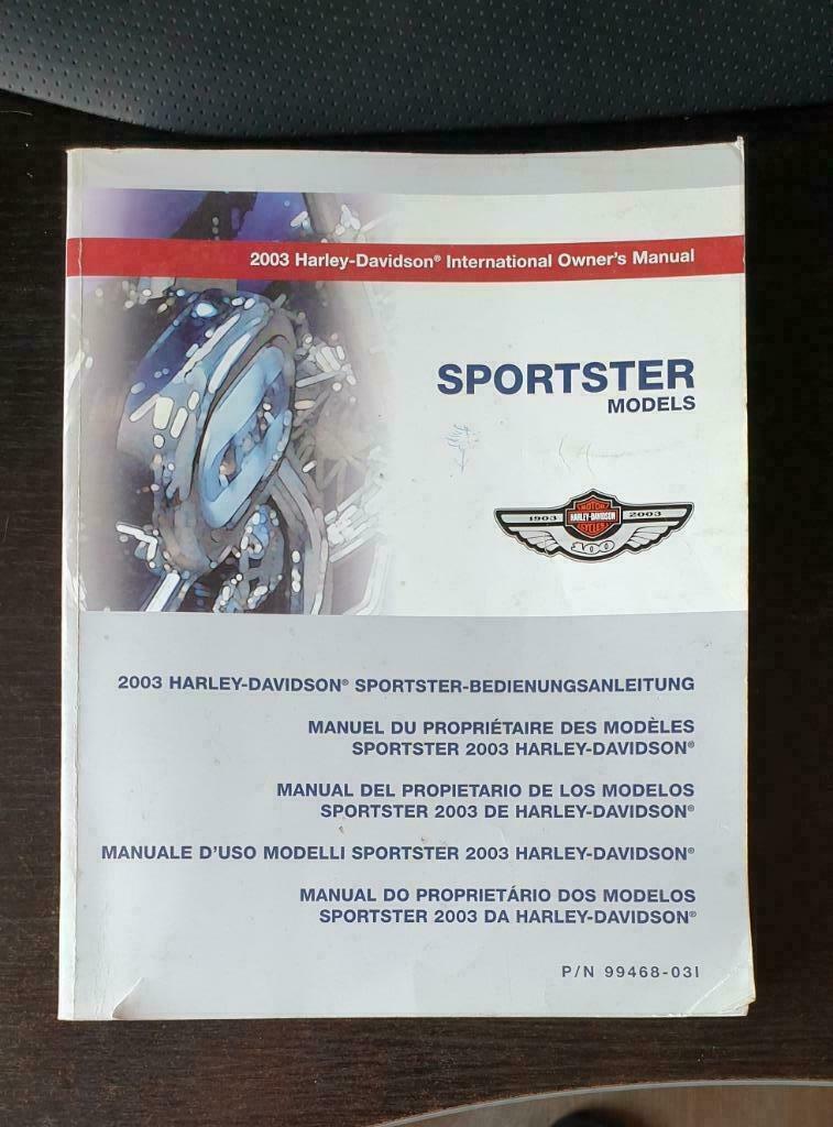 HARLEY DAVIDSON JAARBOEK 2003 OWNER'S MANUAL SPORTSTER 100 J, Motoren, Ophalen of Verzenden, Gebruikt