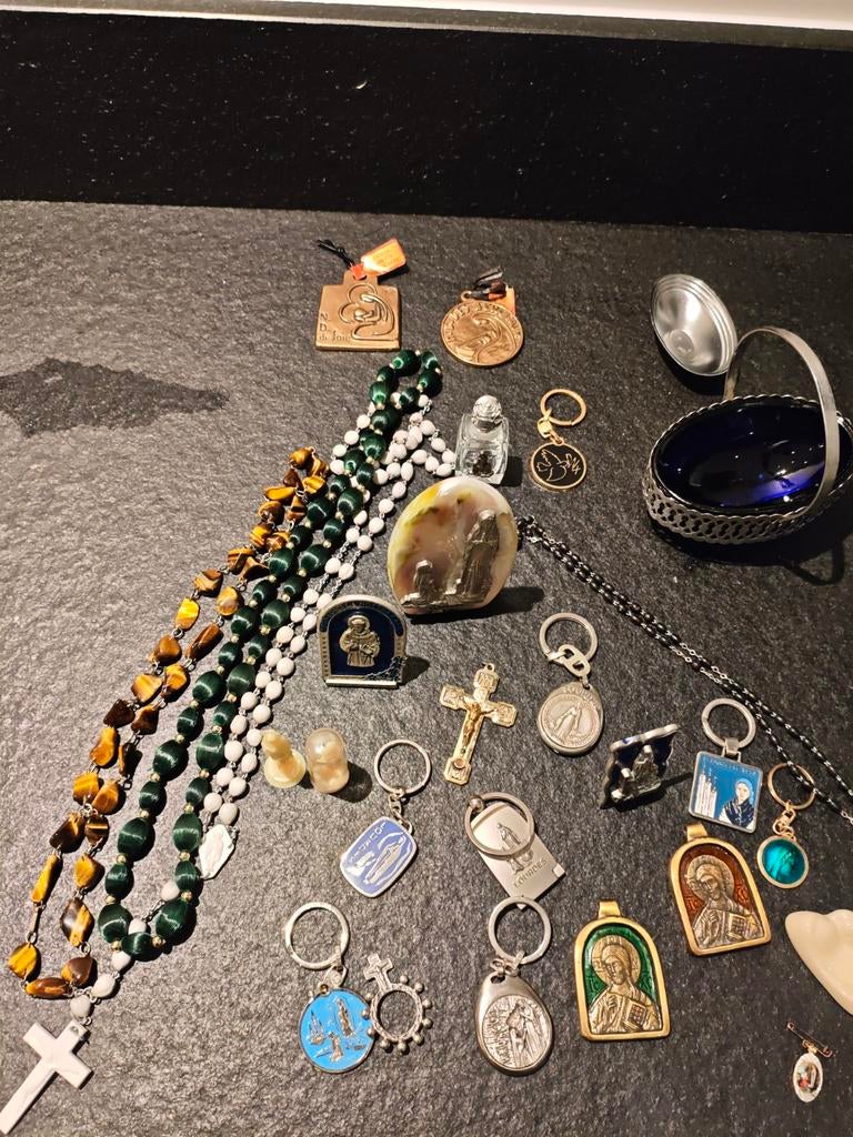 Lot religieuze, katholieke memoralia, souvenirs, Verzamelen, Ophalen of Verzenden