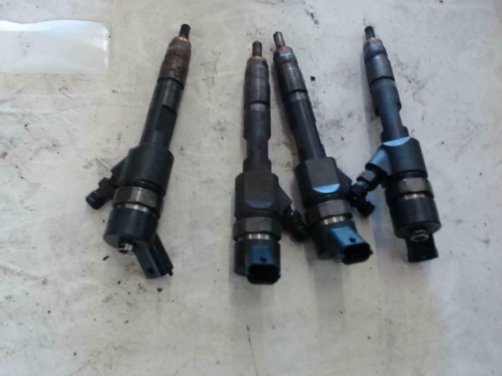 Renault Suzuki 1.9 DCI Injector Injector 0445110230 098643, Ophalen of Verzenden, Gebruikt, Renault