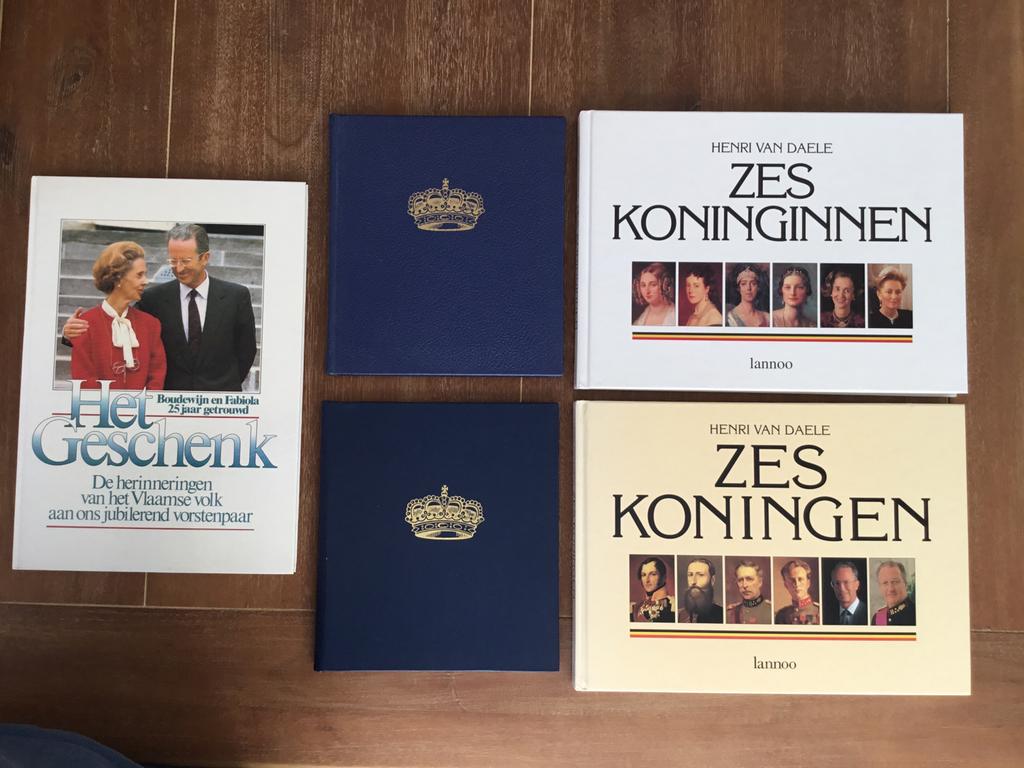 Boeken Koningshuis, Enlèvement ou Envoi, Magazine ou livre