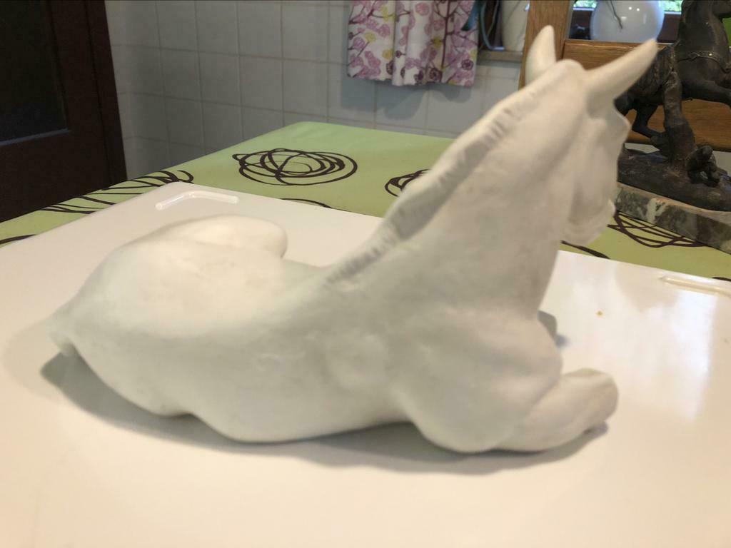 Statuette cheval en porcelaine biscuit, Antiquités & Art