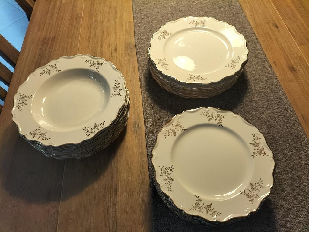 Boch fes borden, Antiek en Kunst, Antiek | Servies compleet, Ophalen