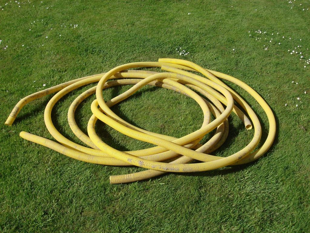 Drains diamètre 50 mm 4 tronçons pour un total de +-/ 25m, 6 mètres ou plus, PVC, Enlèvement, 20 à 40 mm