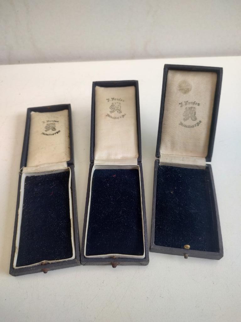 Medaille doosjes Fonson Bxl, Verzamelen, Verzenden