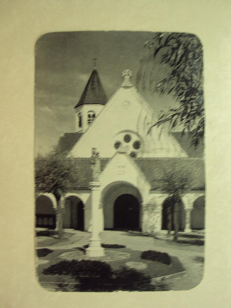 57100 - KNOKKE-ZOUTE - KERK VAN DE HEILIGE ROZENKRANS, Ophalen of Verzenden