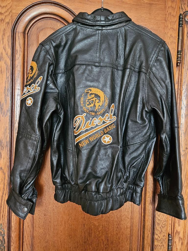 veste en cuir enfant taille 6 ans, Enfants & Bébés, Enlèvement, Comme neuf, Garçon, Autres types