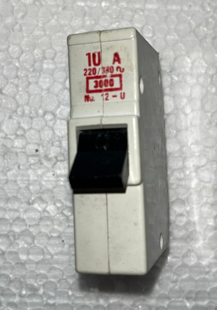 Vynckier Automatische zekering 10A met schroefcontacten, Doe-het-zelf en Bouw, Ophalen of Verzenden, Gebruikt, Overige typen