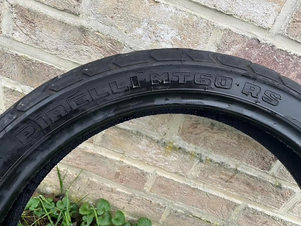 Pneus avant moto 110 80 18 Pirelli mt60rs, Enlèvement ou Envoi, Utilisé