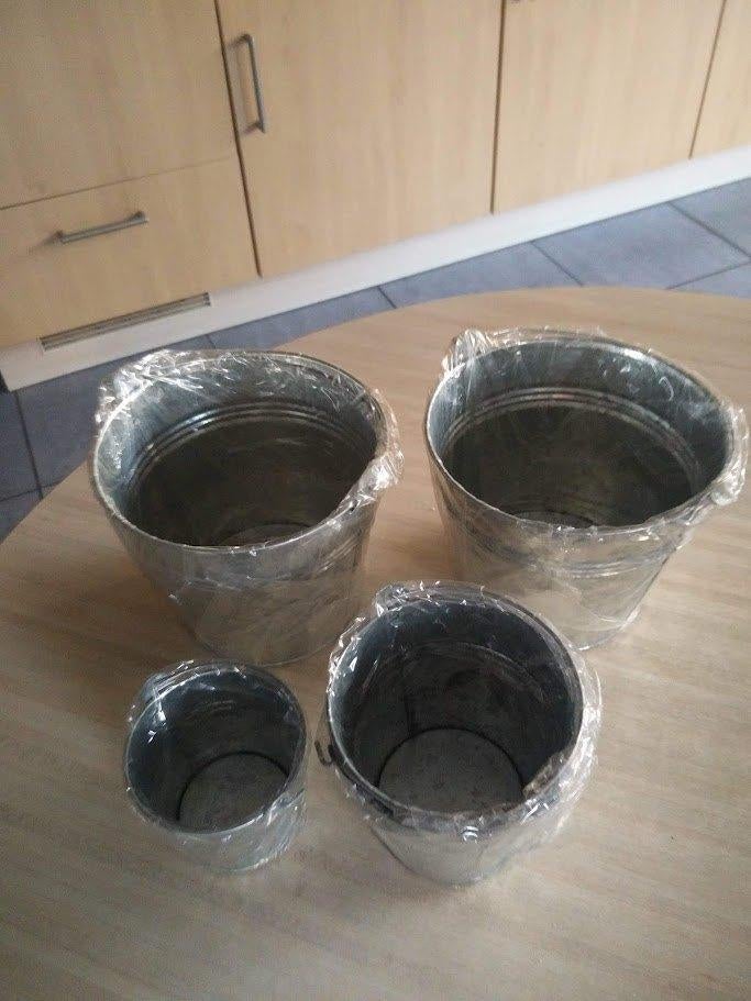 Bloempotten in Zink.  5x.  Verschillende afmetingen. NIEUW., Overige materialen, Rond, Nieuw, Ophalen of Verzenden