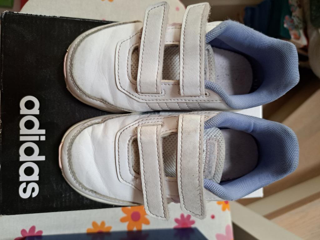Sportschoentjes adidas meisjes maat 26, Adidas, Enlèvement ou Envoi, Comme neuf, Chaussures de sport