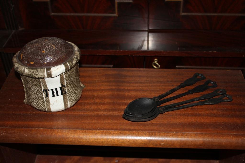Theepot en ijzeren lepels, Ophalen, Gebruikt