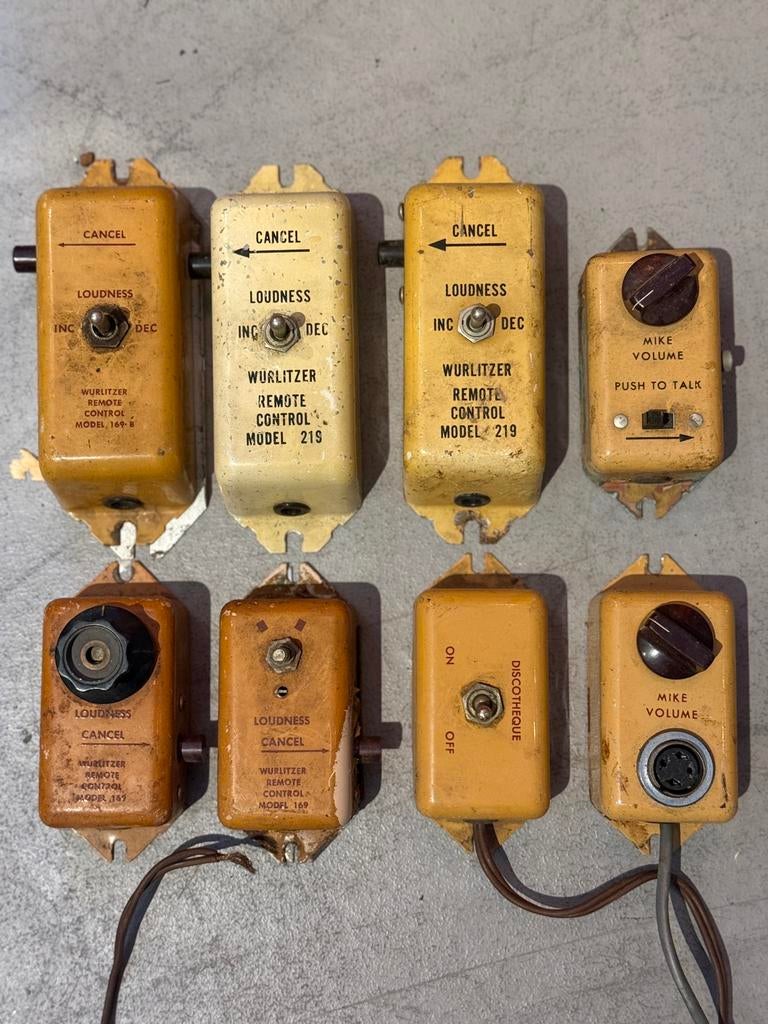 Wurlitzer jaren 70-80 afstandsbediening en microfoon kits, Verzamelen, Automaten | Jukeboxen, Ophalen of Verzenden, Zo goed als nieuw