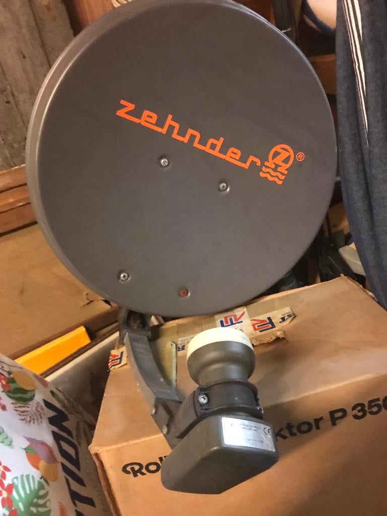Schotelantenne, Ophalen of Verzenden, Zo goed als nieuw, (Schotel)antenne