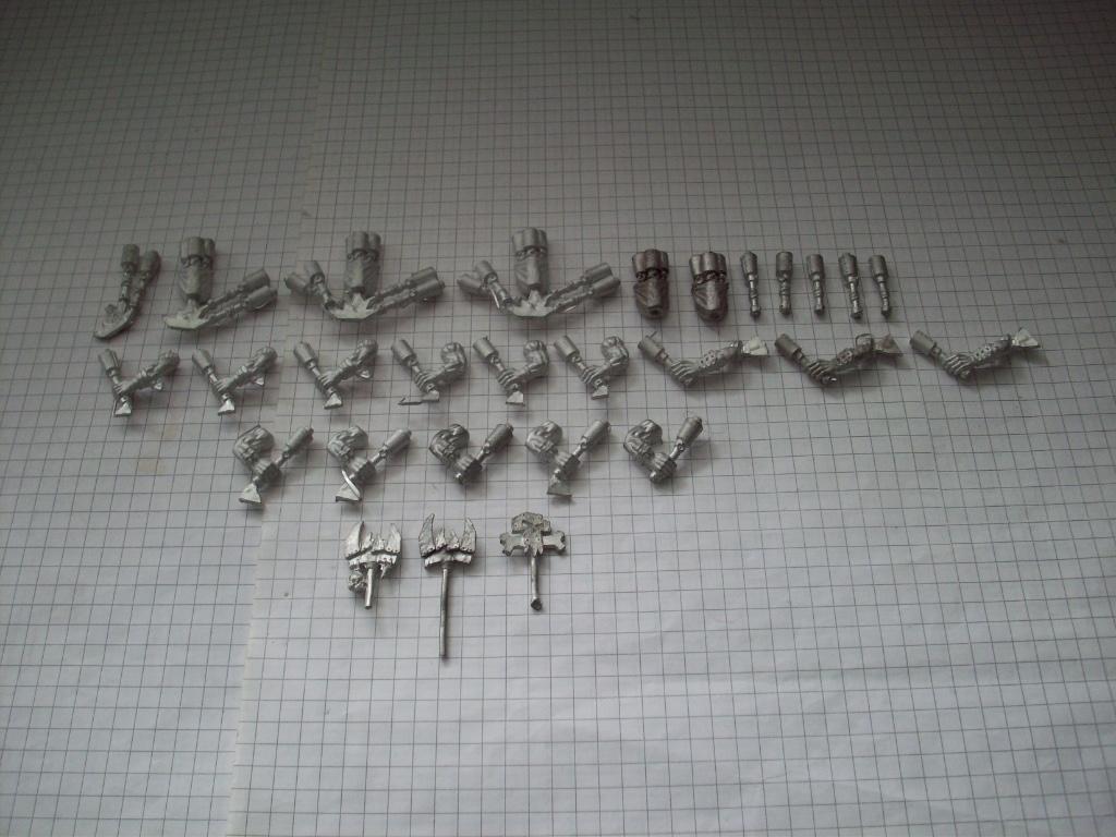 Bitz de stikkbombs/frags à manche + emblèmes Orks métal W40K, Peint, Enlèvement ou Envoi, Warhammer 40000, Accessoires