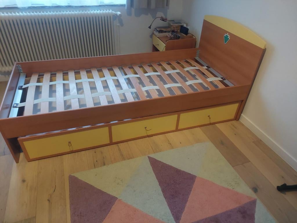 Lit 1 personne (90x200cm) avec rangement et table de chevet, Huis en Inrichting, Slaapkamer | Bedden, Gebruikt, Eenpersoons, 90 cm