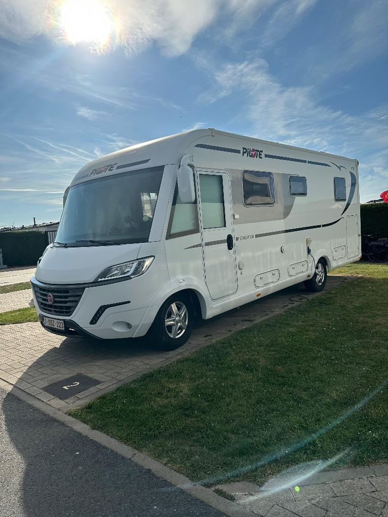 Luxe Motorhome Pilot G471, Caravanes & Camping, Camping-cars, Fiat, Il y a 7 à 12 mois, Chauffage électrique, 7 à 8 mètres
