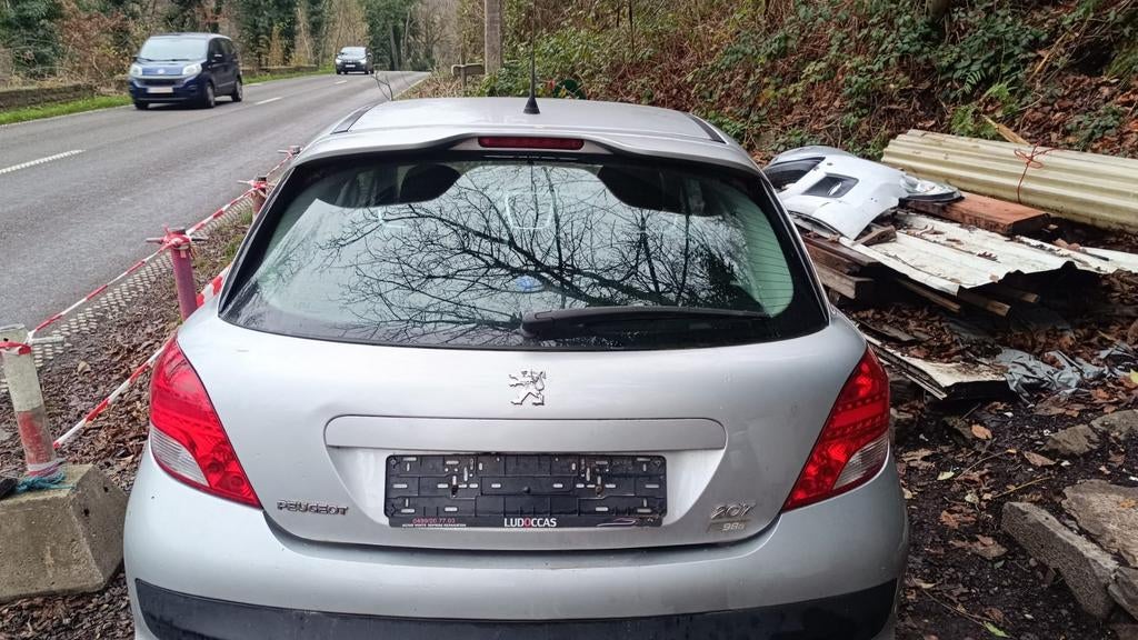 Pare-chocs arrière PEUGEOT 207 // 5060 AUVELAIS, Arrière, Pare-chocs, Enlèvement, Utilisé