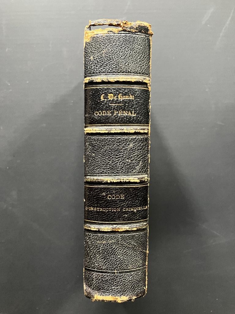 Strafwetboek met Vlaamsche vertaling  L. de Hondt uit 1867, Ophalen