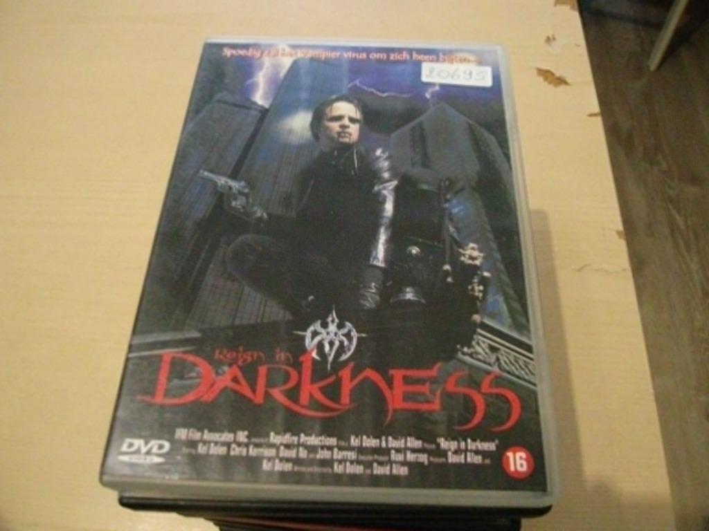 reign in darkness, Ophalen of Verzenden