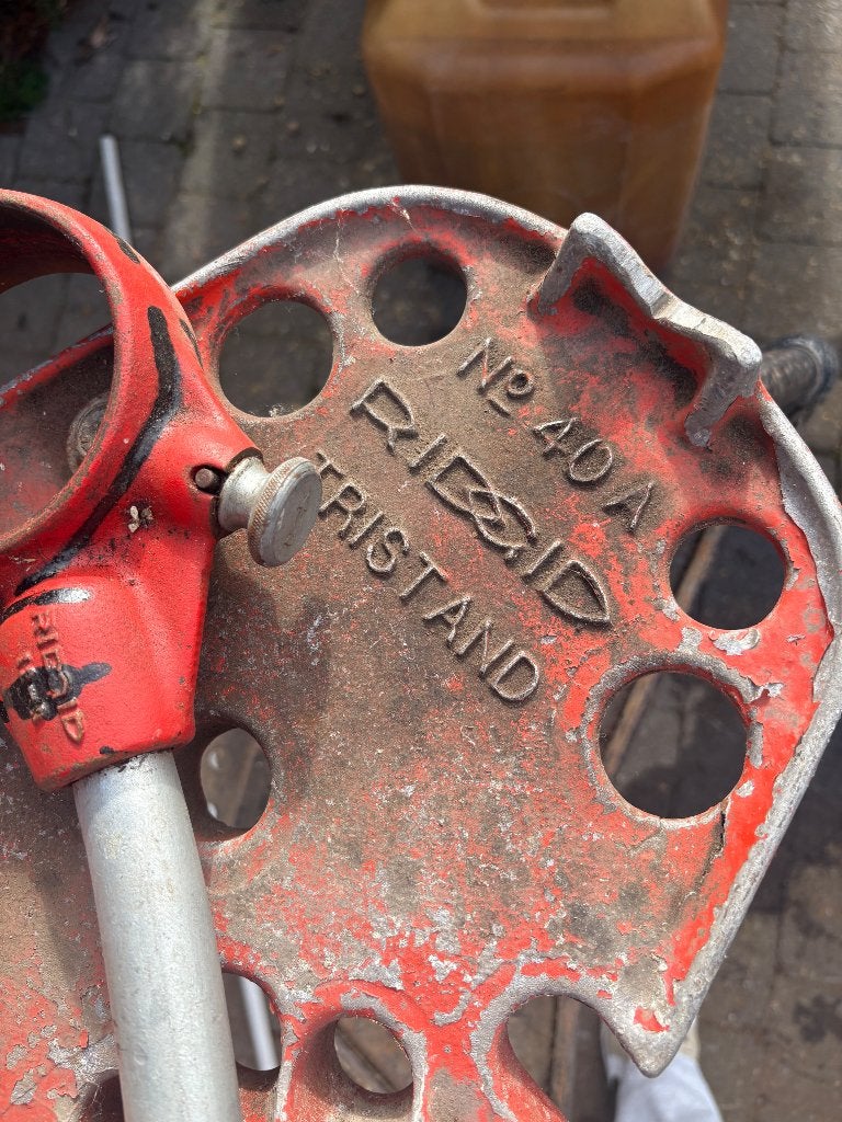 Ridgid No. 40-A Tristand Pijpenbankschroef + Virax/Ridgid, Ophalen, Gebruikt, Klem, Ridgid
