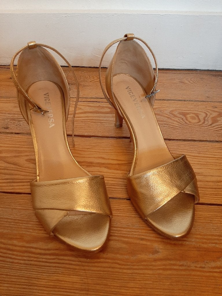 Hakken, Ophalen, Overige kleuren, Sandalen of Muiltjes, Zo goed als nieuw