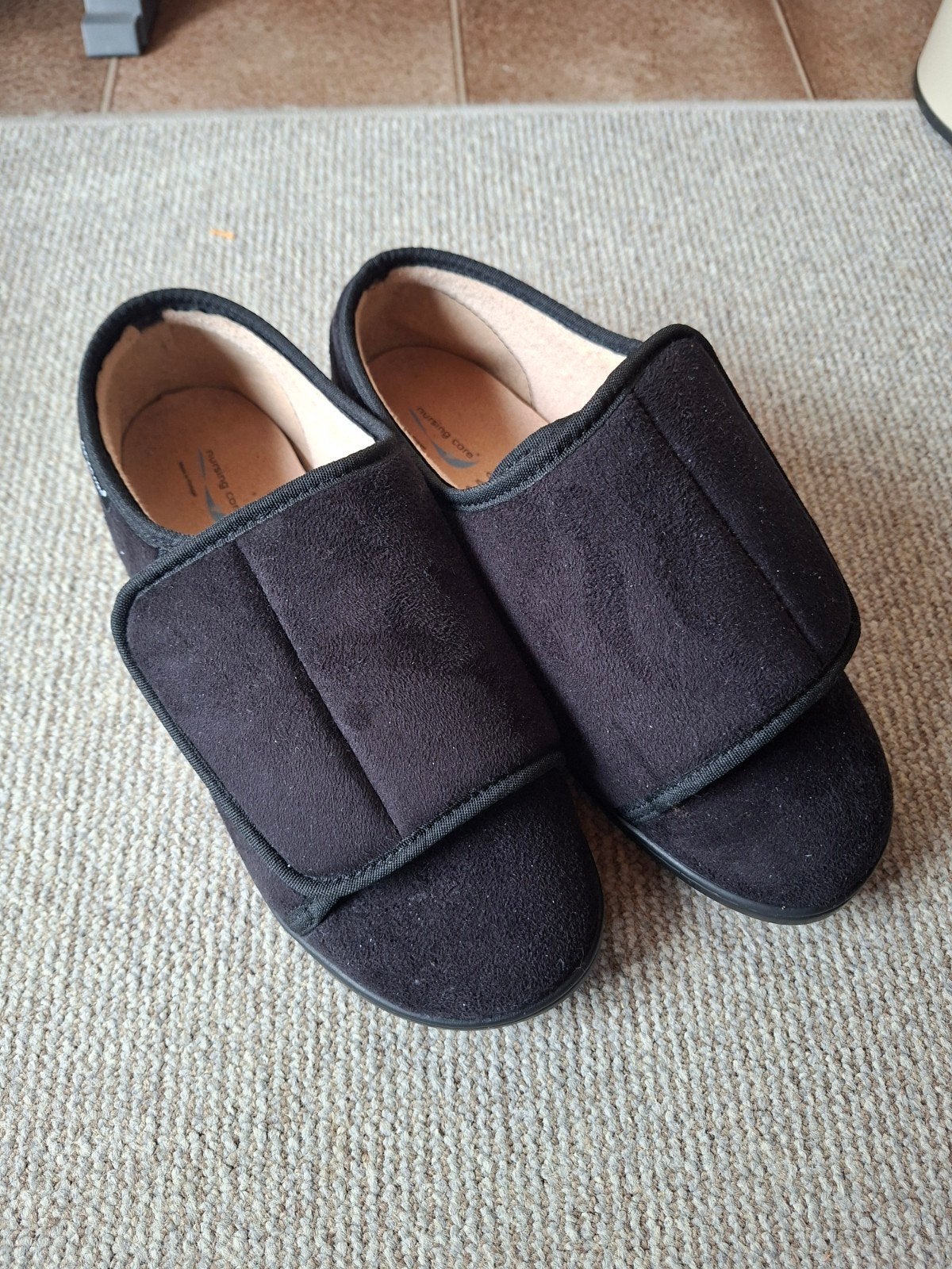 Sloffen 42, Kleding | Heren, Schoenen, Zwart, Nieuw, Ophalen of Verzenden, Pantoffels of Sloffen