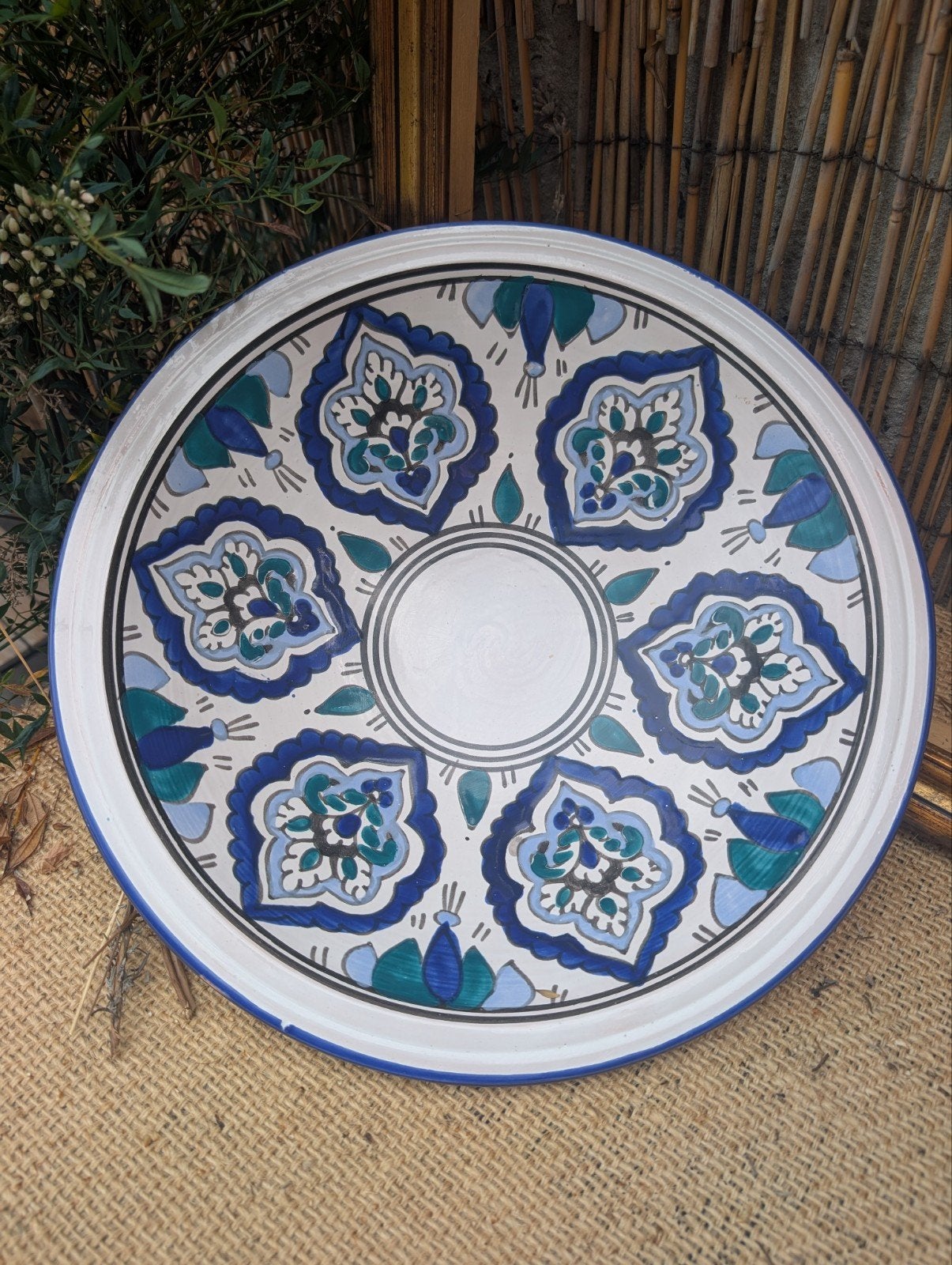 Grand plat en céramique de Tunisie peint à la main 36 cm, Enlèvement ou Envoi