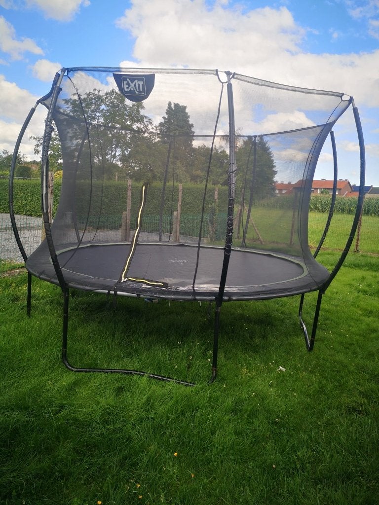 Trampoline Exit, Enlèvement, Utilisé