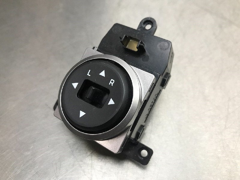 COMMUTATEUR RÉTROVISEUR Hyundai i10 (B5) (01-2013/06-2020), Utilisé, Hyundai